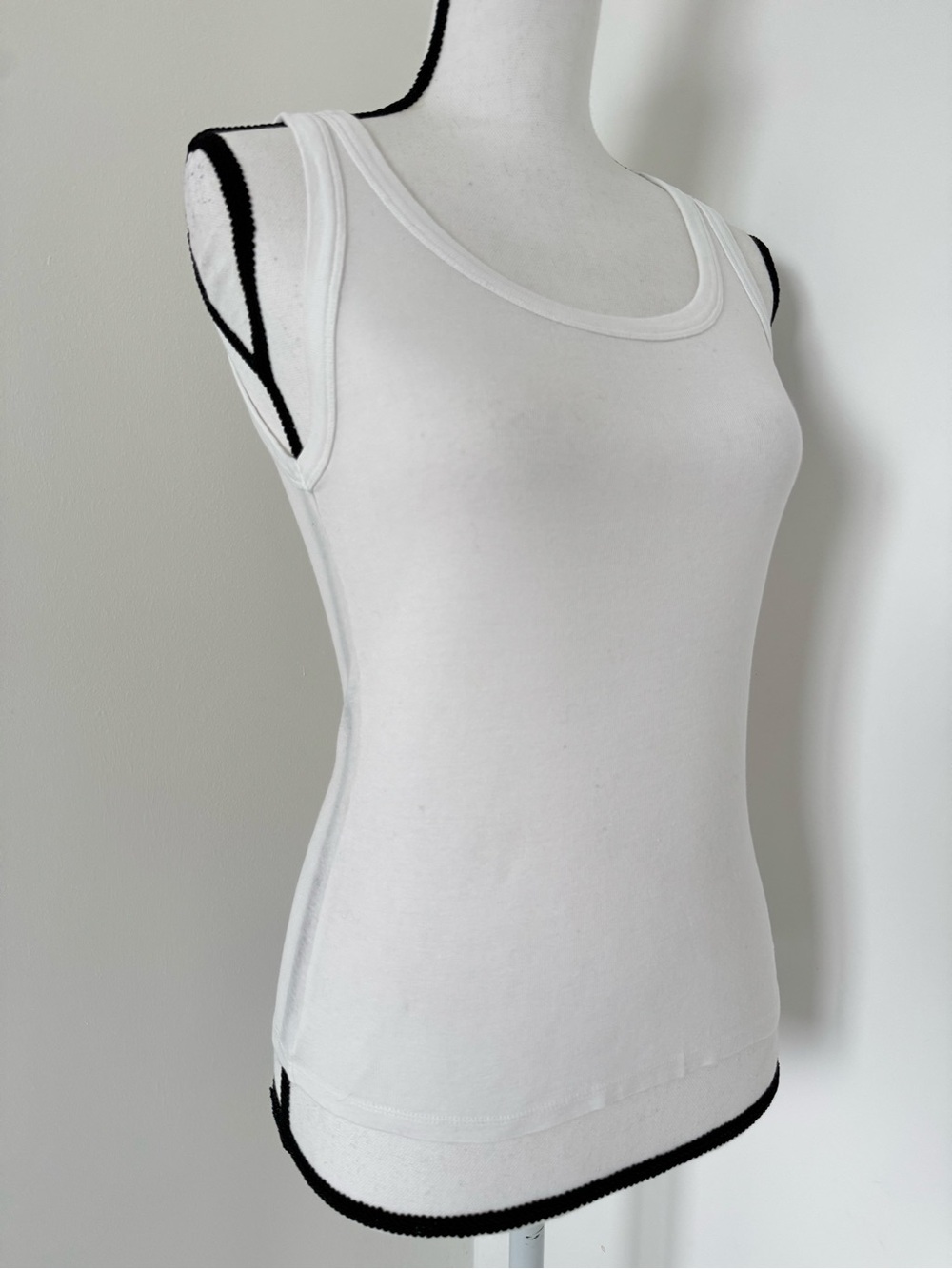 Zara White Fitted Tank Top Sleeveless Scoop Neck Stretch Basic Size Small